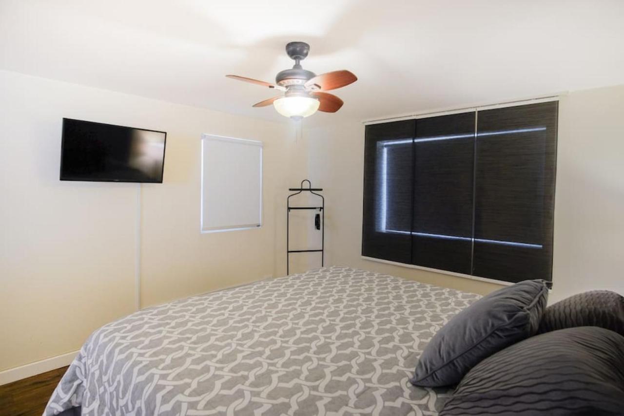 Appartamento Casa San Miguel With Gated Parking At Casas Sanblu Ensenada Esterno foto